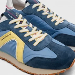 Ambitious 115381781- Trainer.