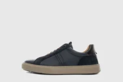 Ambitious 141347128- Trainer.