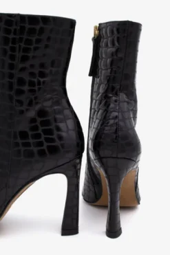 Angel Alarcon 25560BLK- Ankle Boot.