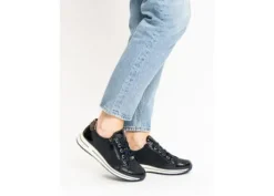 Ara 125480182- Trainer.