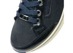 Ara 125480182- Trainer.