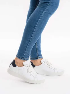 Ara 125001604- Trainer.