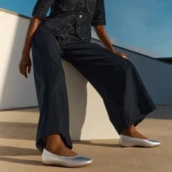 Fitflop High-Cut Metallic Soft Leather Ballerina|A0P011