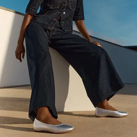 Fitflop High-Cut Metallic Soft Leather Ballerina|A0P011