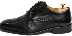 LACED BROGUE.