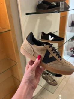 Victoria 1126219BG-Trainer.