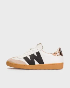 Wonders off White and Black Trainer|AP2001B